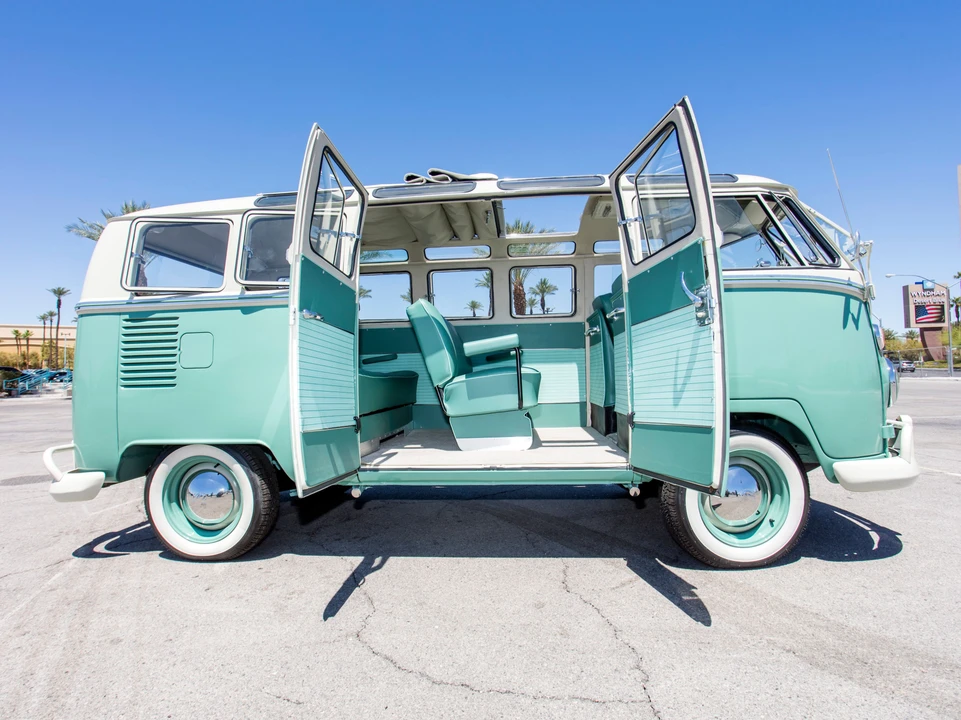 1966 Volkswagen Split-Window Bus - Image 2 of 23