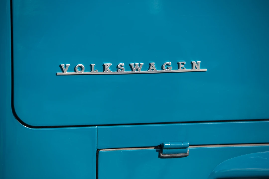 1966 Volkswagen Split-Window Bus - Image 27 of 31