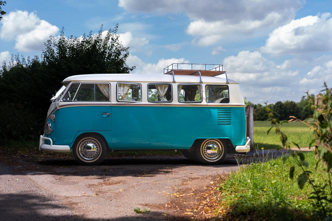1966 Volkswagen Split-Window Camper - Image 10 of 31