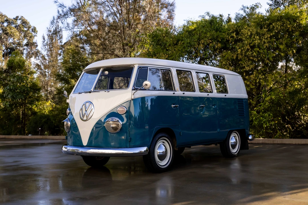 1966 Volkswagen Split-Window Bus - Image 3 of 31