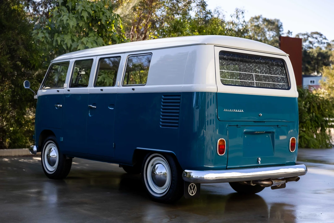 1966 Volkswagen Split-Window Bus - Image 5 of 31