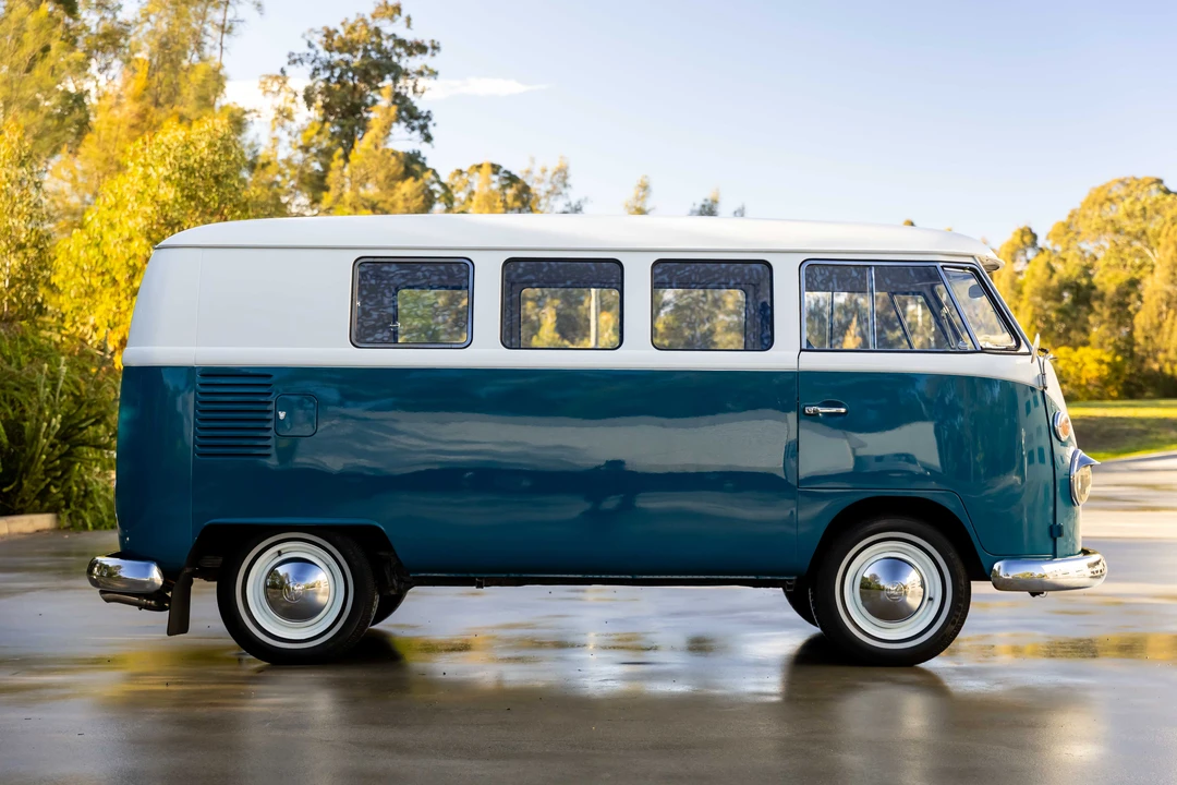 1966 Volkswagen Split-Window Bus - Image 8 of 31