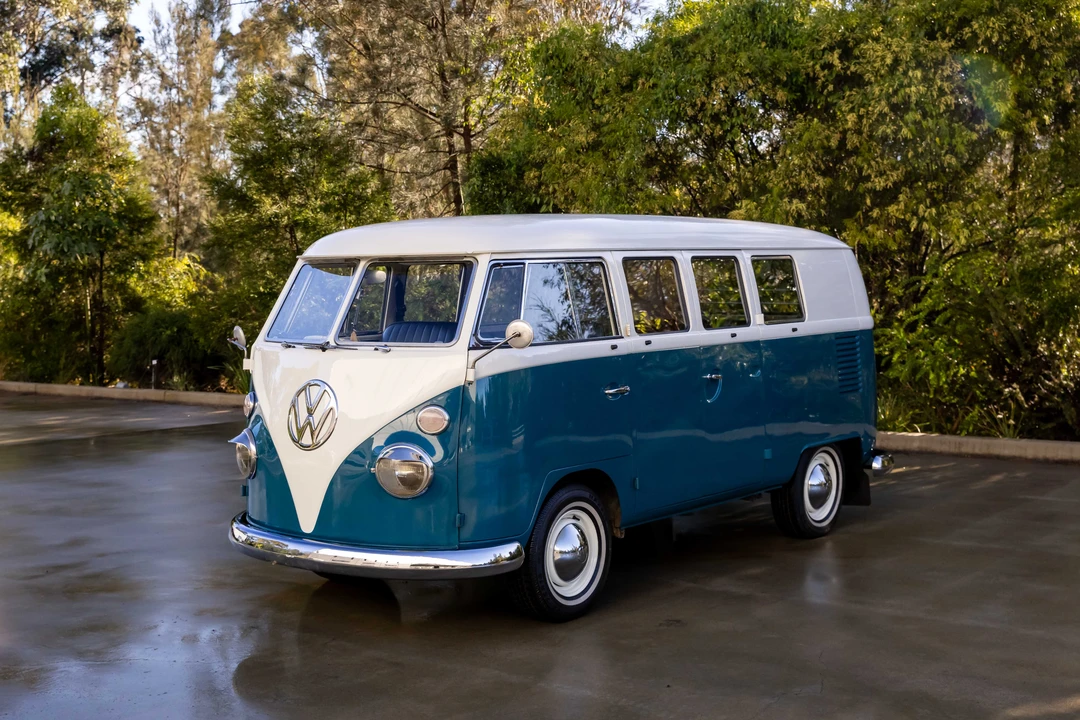 1966 Volkswagen Split-Window Bus - Image 11 of 31