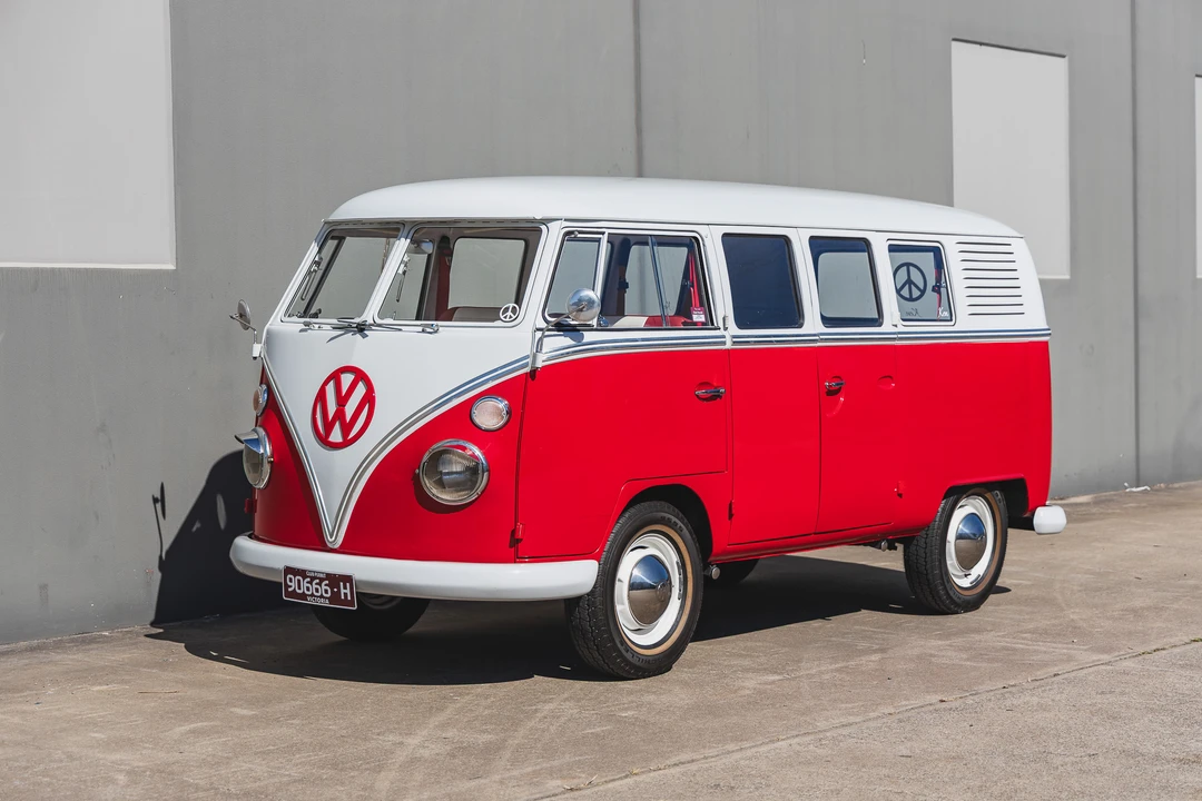 1964 Volkswagen Split-Window Bus - Image 3 of 31