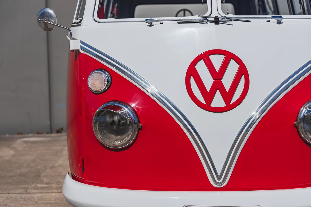 1964 Volkswagen Split-Window Bus - Image 25 of 31