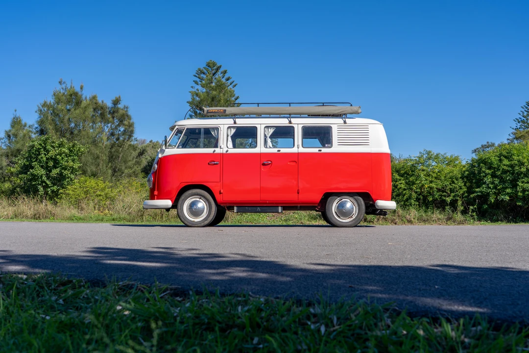 1966 Volkswagen Split-Window Bus - Image 8 of 31