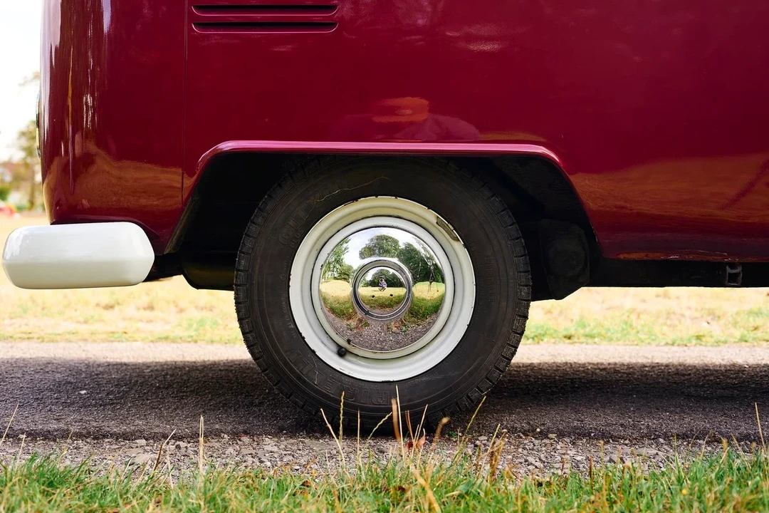1966 Volkswagen Split-Window Camper - Image 25 of 30