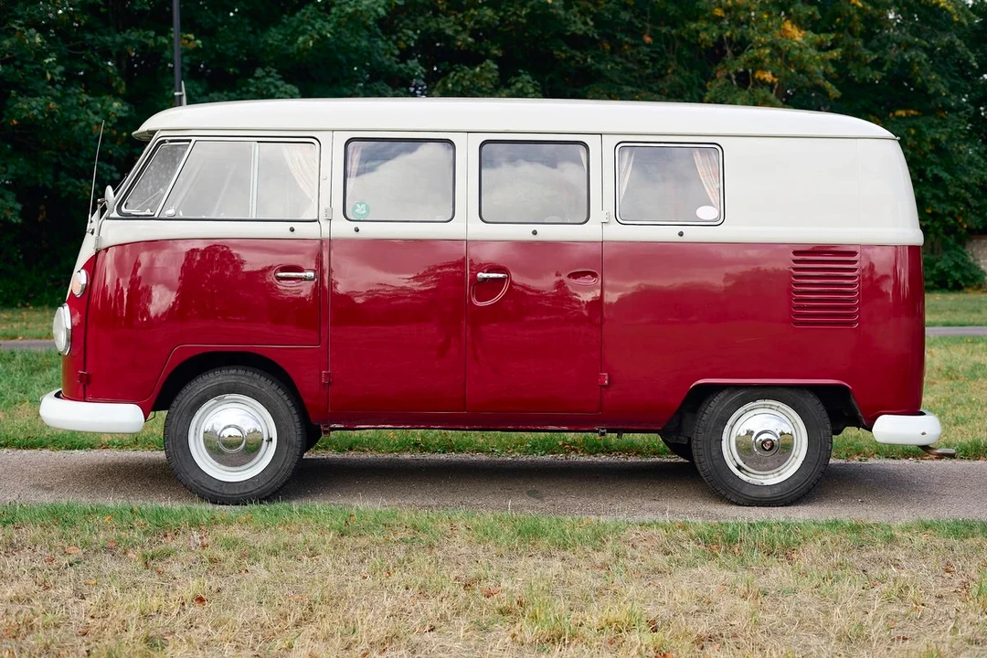 1966 Volkswagen Split-Window Camper - Image 13 of 30