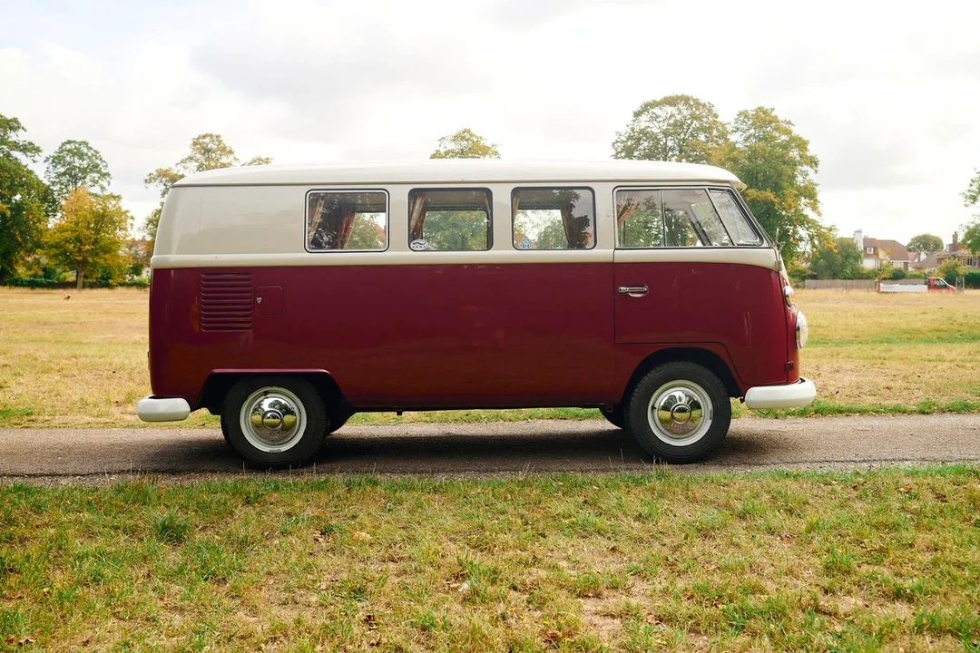 1966 Volkswagen Split-Window Camper - Image 10 of 30