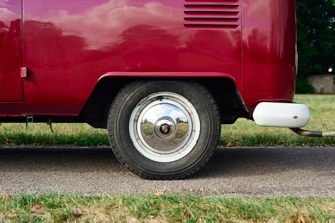 1966 Volkswagen Split-Window Camper - Image 24 of 30
