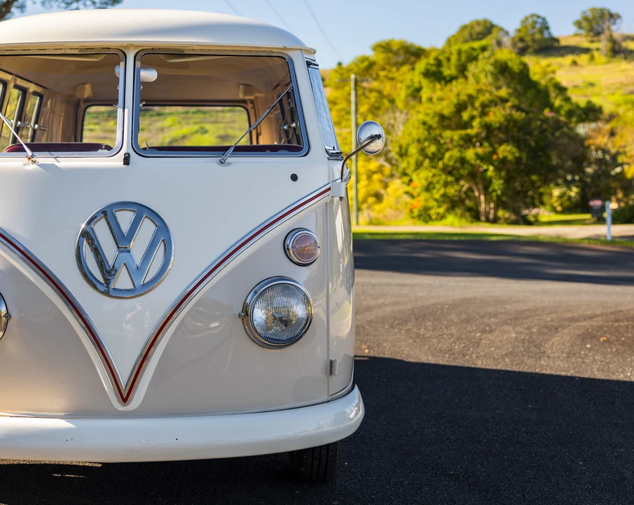 1964 Volkswagen Split-Window Bus - Image 23 of 31