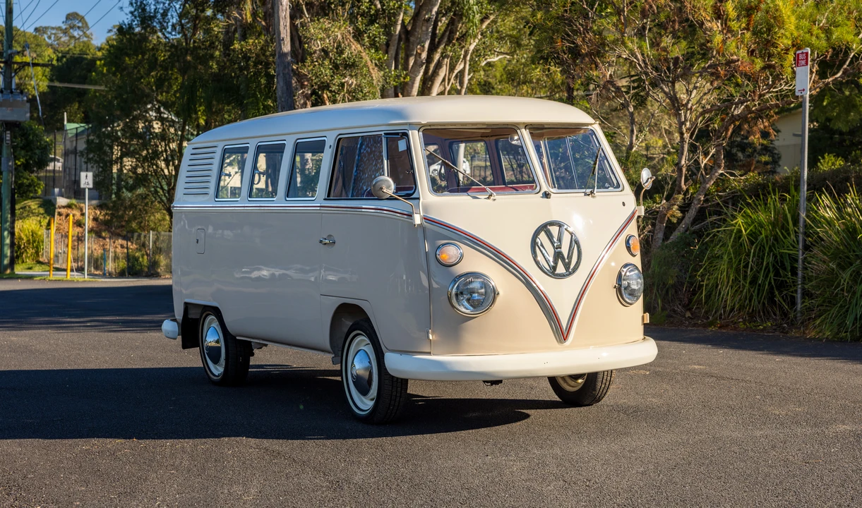 1964 Volkswagen Split-Window Bus - Image 14 of 31
