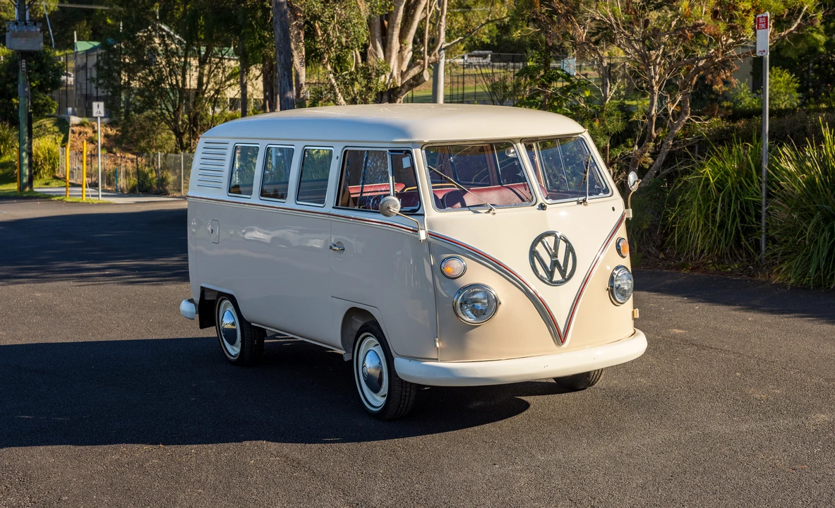 1964 Volkswagen Split-Window Bus - Image 18 of 31