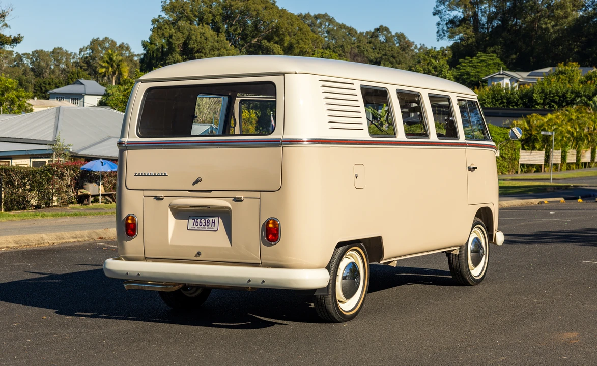 1964 Volkswagen Split-Window Bus - Image 5 of 31