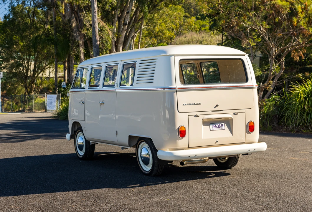 1964 Volkswagen Split-Window Bus - Image 7 of 31