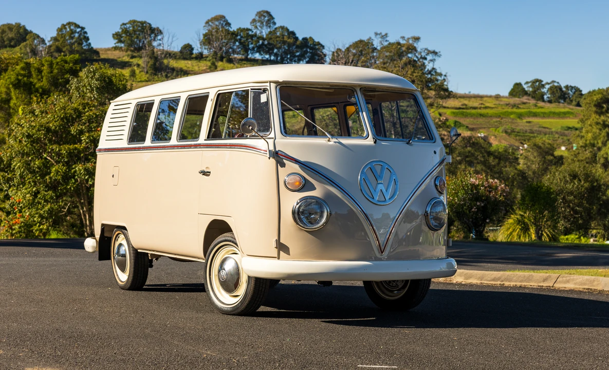 1964 Volkswagen Split-Window Bus - Image 10 of 31