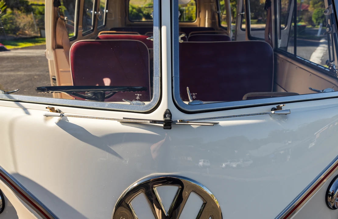 1964 Volkswagen Split-Window Bus - Image 25 of 31