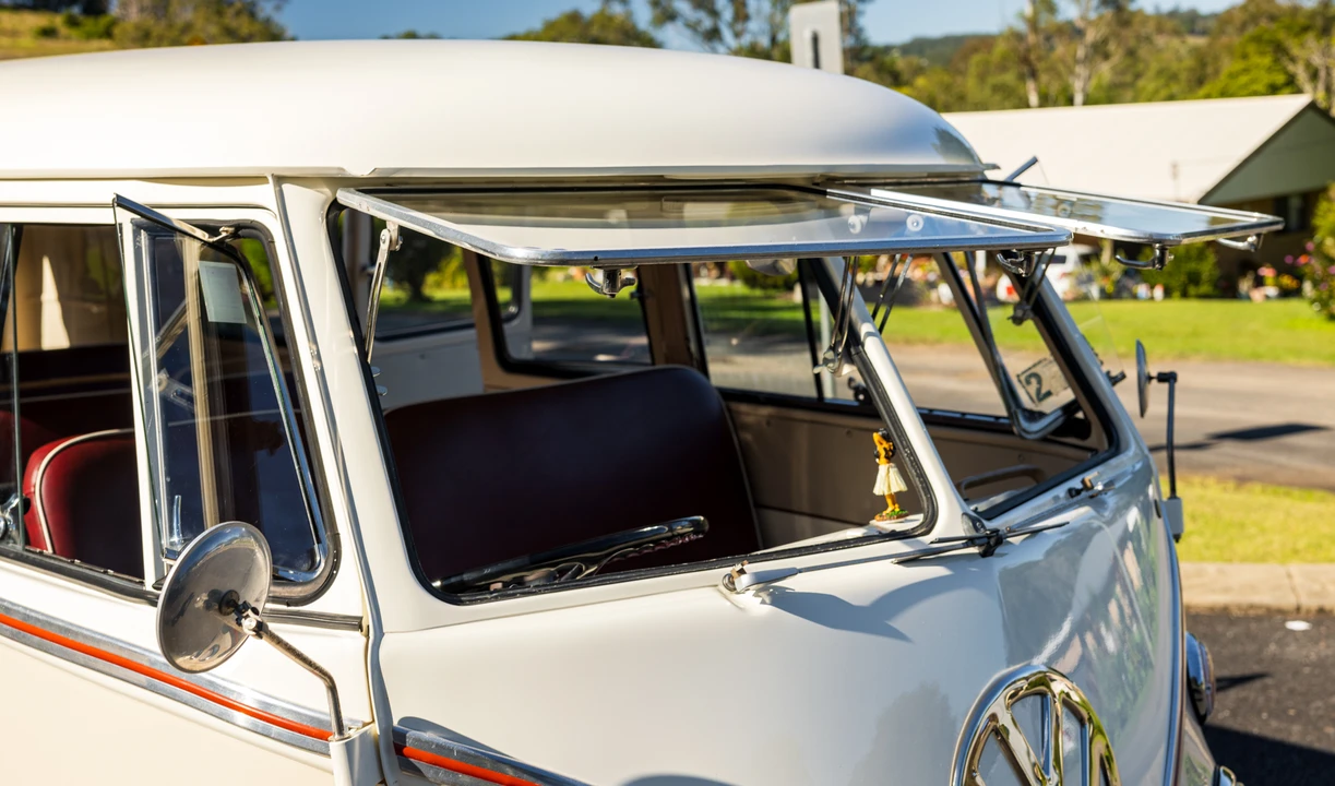1964 Volkswagen Split-Window Bus - Image 26 of 31