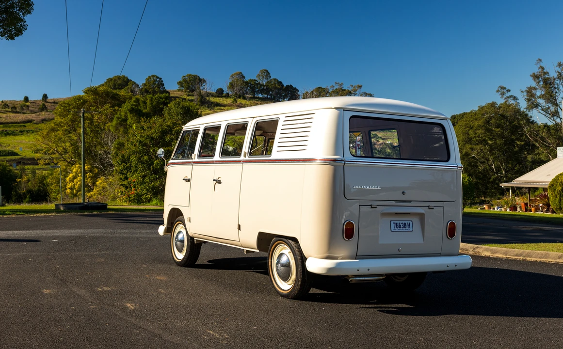 1964 Volkswagen Split-Window Bus - Image 16 of 31