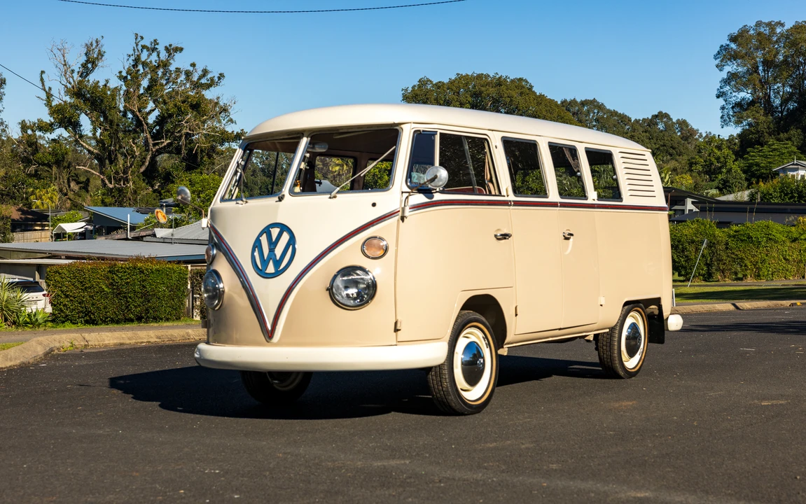 1964 Volkswagen Split-Window Bus - Image 13 of 31