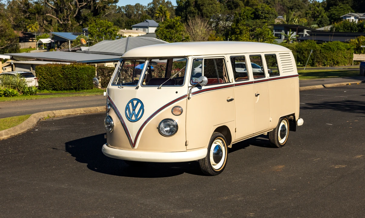 1964 Volkswagen Split-Window Bus - Image 17 of 31