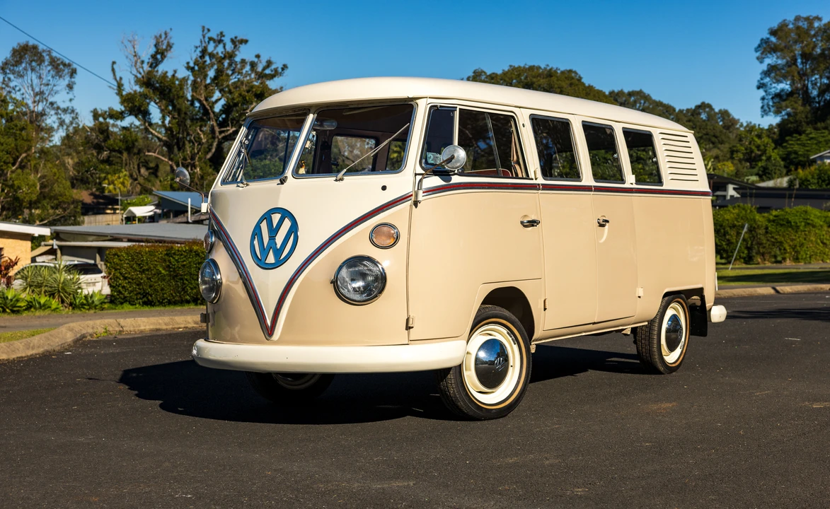 1964 Volkswagen Split-Window Bus - Image 9 of 31