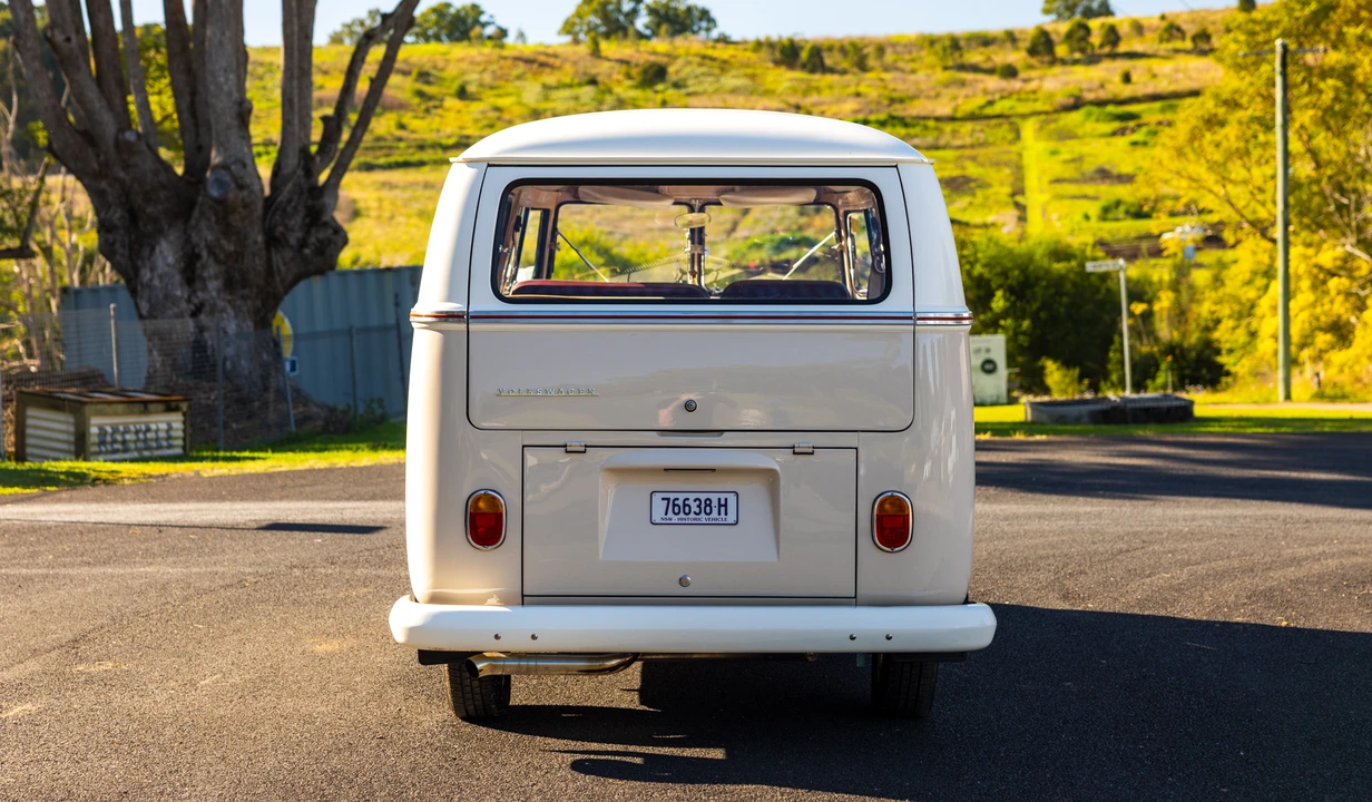 1964 Volkswagen Split-Window Bus - Image 6 of 31