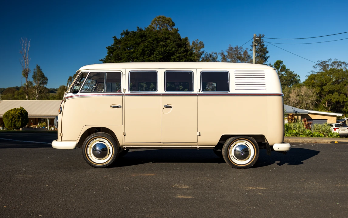 1964 Volkswagen Split-Window Bus - Image 8 of 31