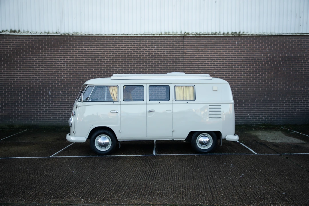 1966 Volkswagen Split-Window Camper - Image 5 of 31