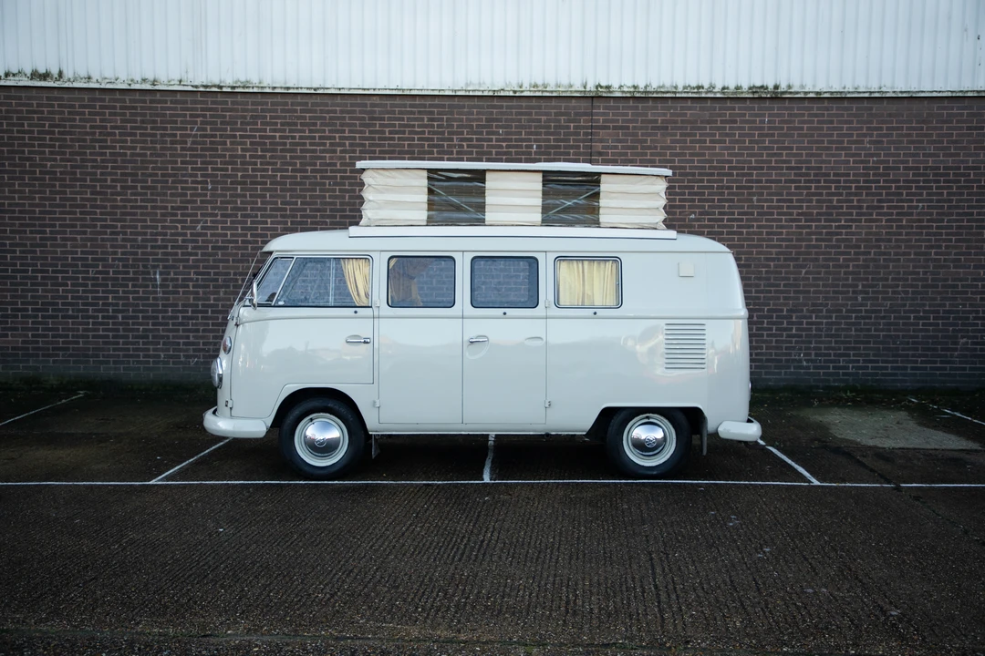1966 Volkswagen Split-Window Camper - Image 14 of 31
