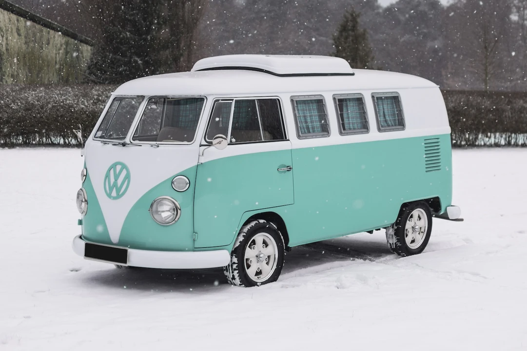 1966 Volkswagen Split-Window Camper - Image 2 of 31