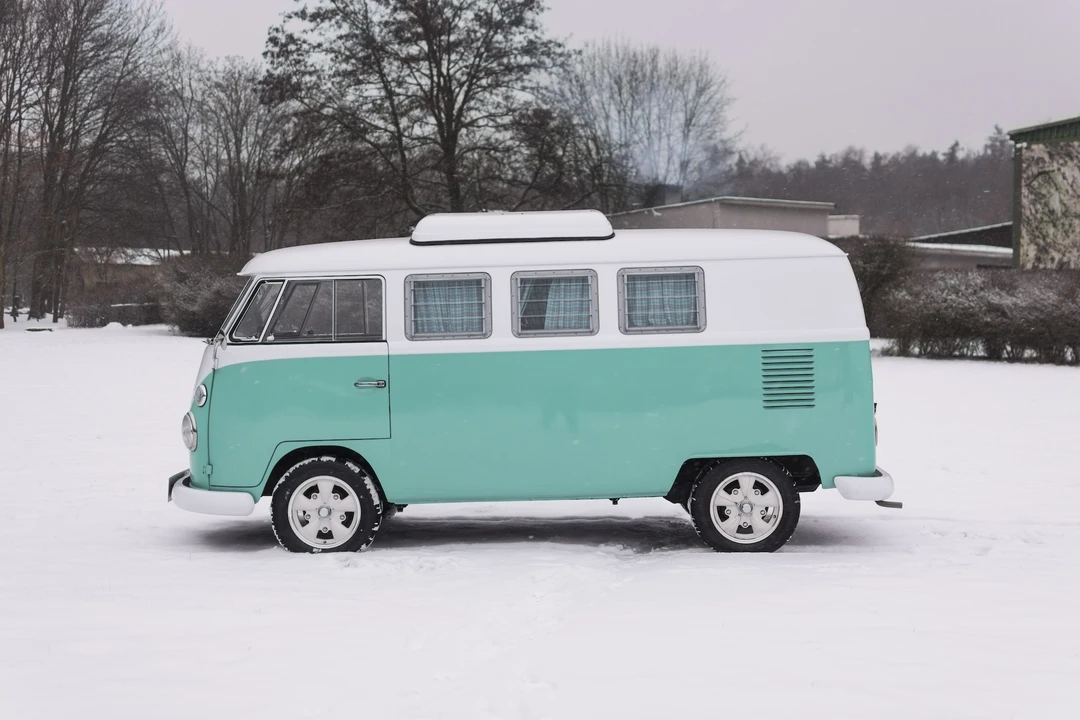 1966 Volkswagen Split-Window Camper - Image 5 of 31