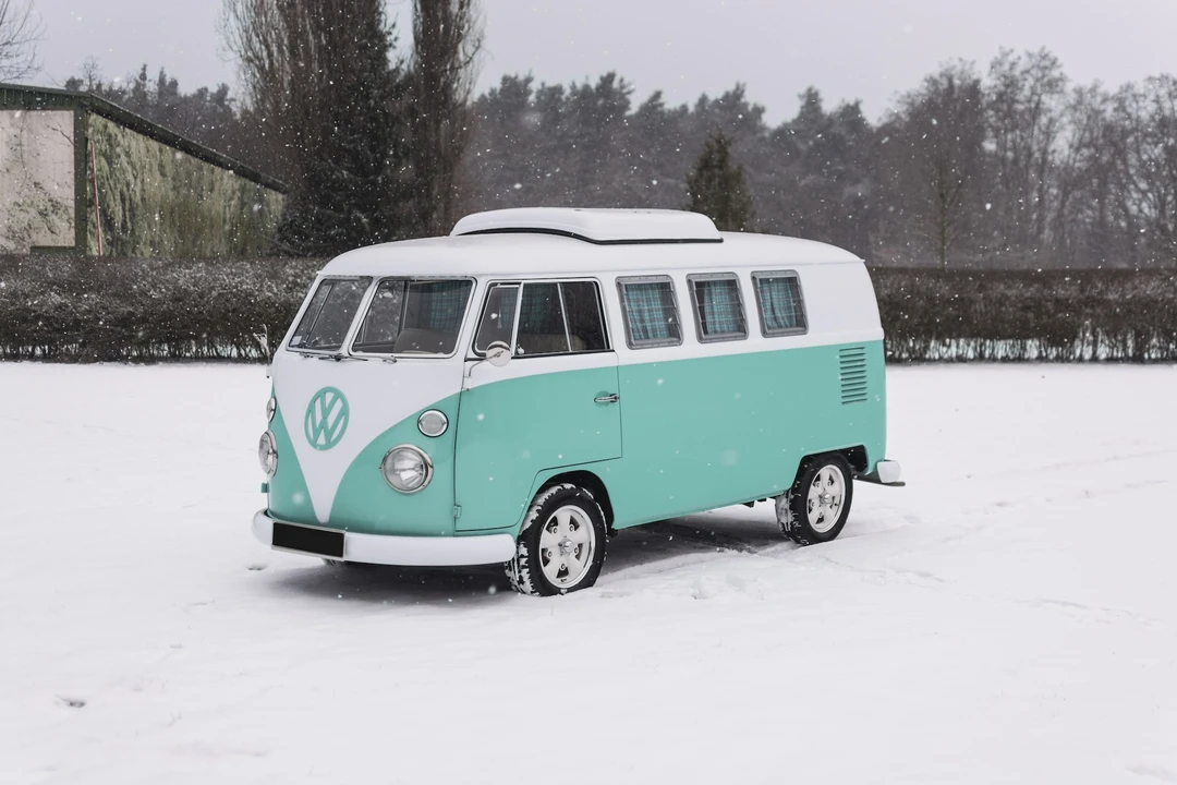 1966 Volkswagen Split-Window Camper - Image 4 of 31