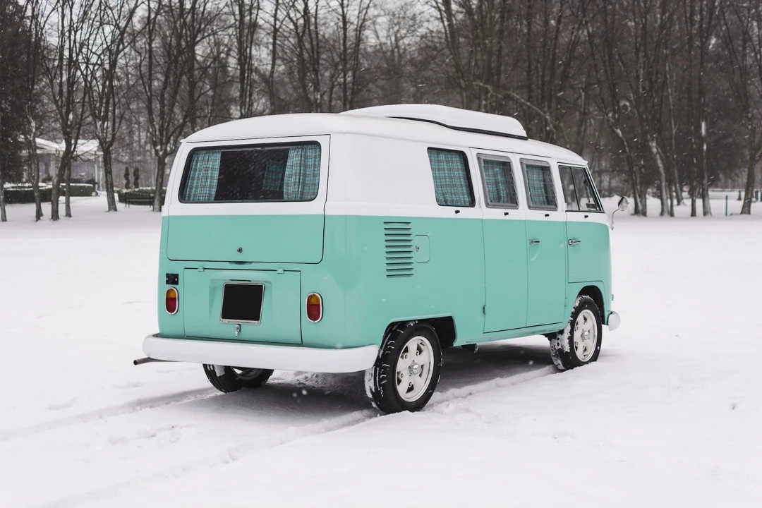 1966 Volkswagen Split-Window Camper - Image 8 of 31