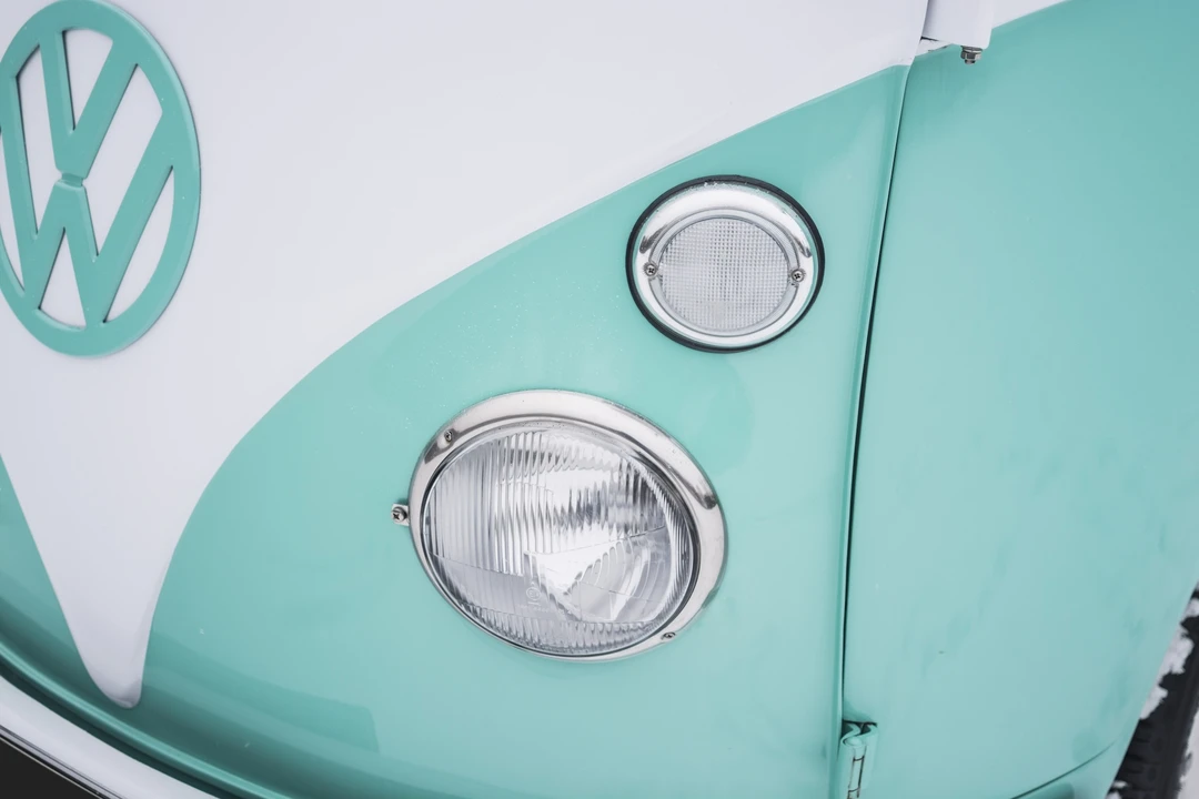 1966 Volkswagen Split-Window Camper - Image 13 of 31