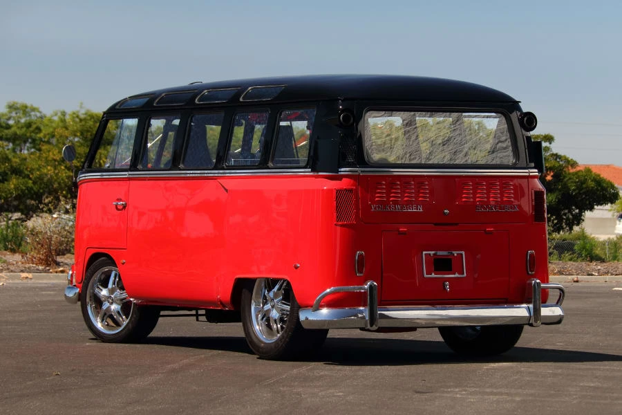 1966 Volkswagen Split-Window Bus - Image 3 of 31