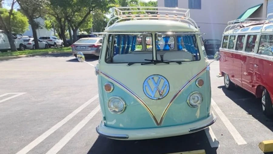 1966 Volkswagen Split-Window Bus - Image 3 of 27