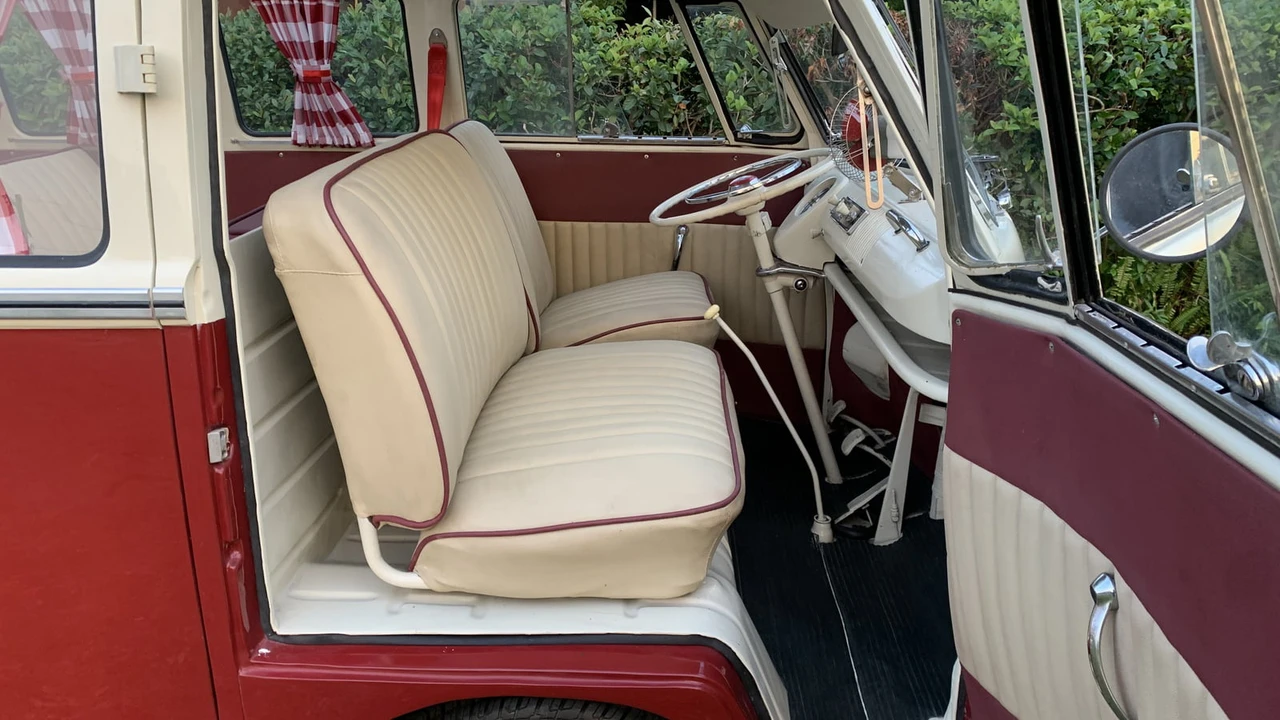 1966 Volkswagen Split-Window Bus - Image 5 of 18