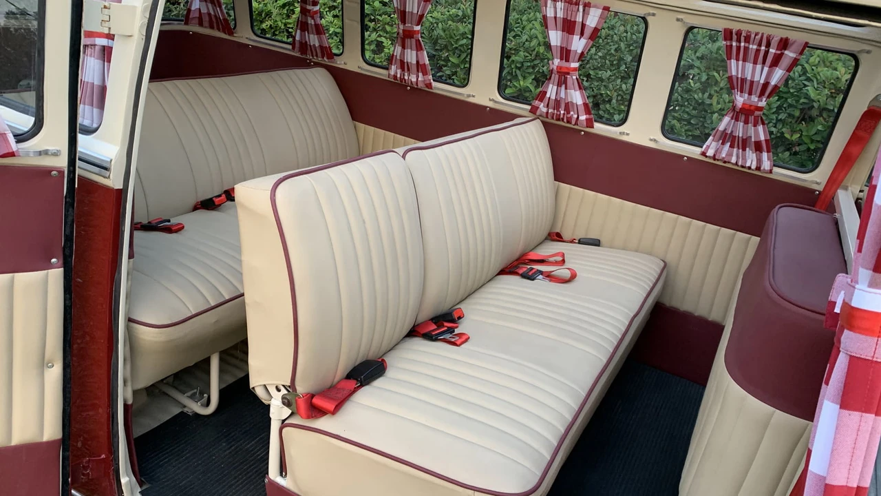 1966 Volkswagen Split-Window Bus - Image 6 of 18