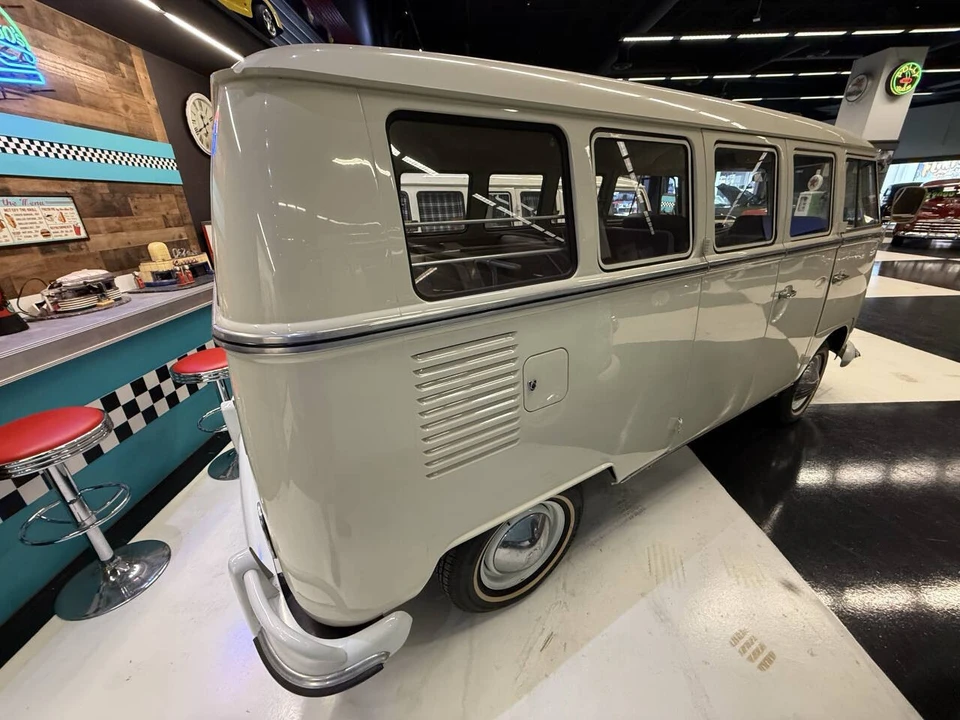 1966 Volkswagen Split-Window Bus - Image 3 of 18