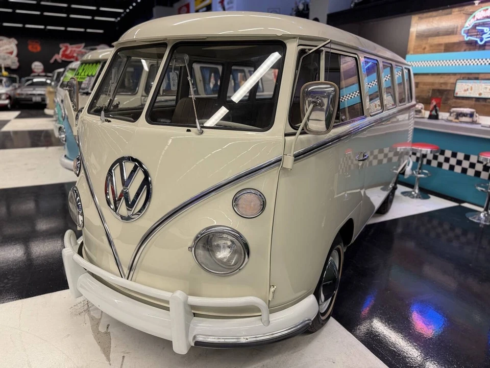 1966 Volkswagen Split-Window Bus - Image 2 of 21