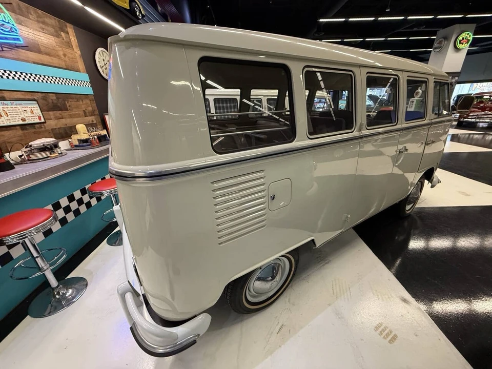 1966 Volkswagen Split-Window Bus - Image 4 of 21