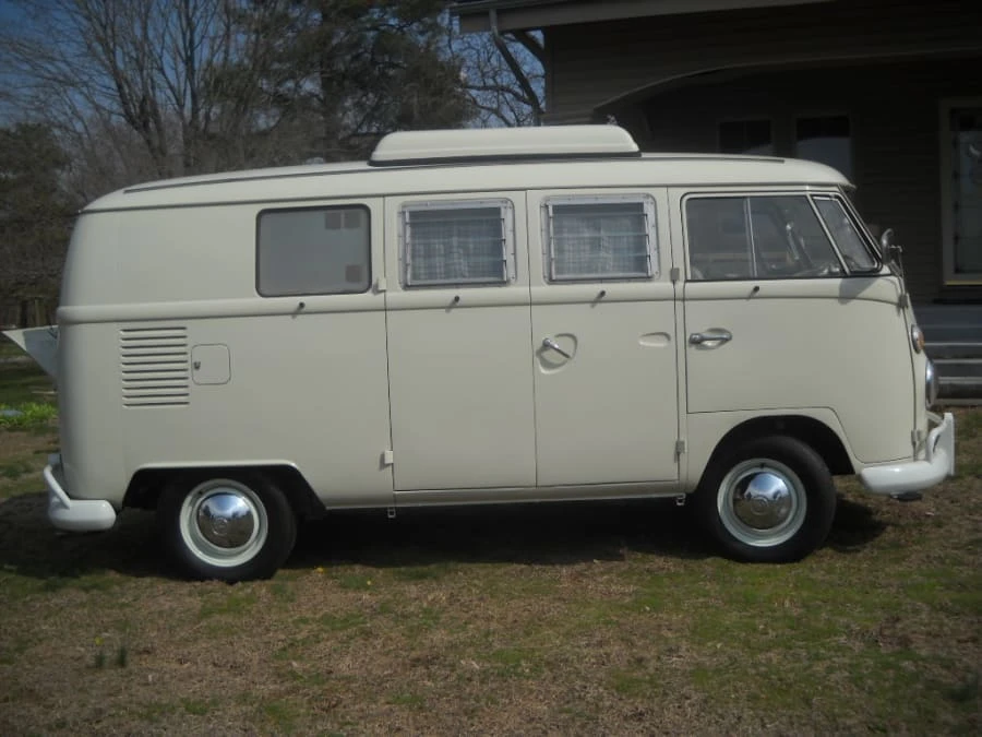 1966 Volkswagen Split-Window Camper - Image 2 of 10