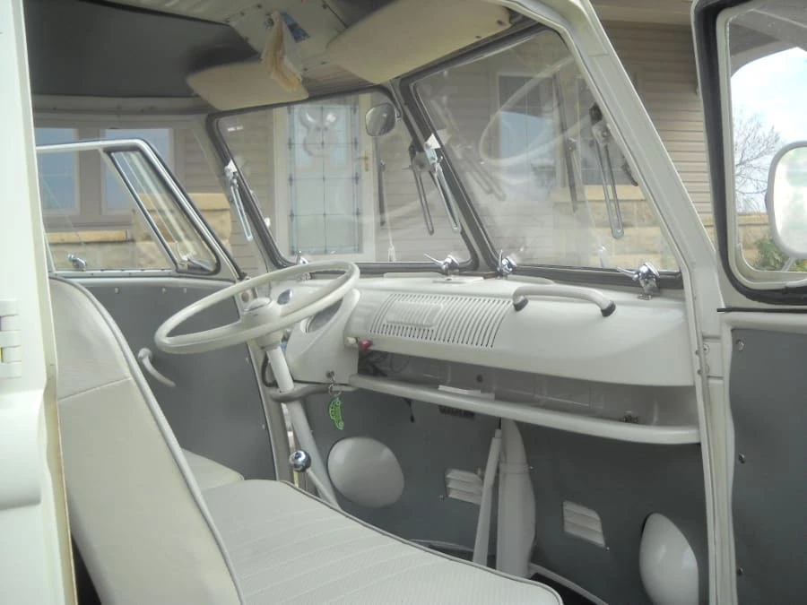 1966 Volkswagen Split-Window Camper - Image 4 of 10