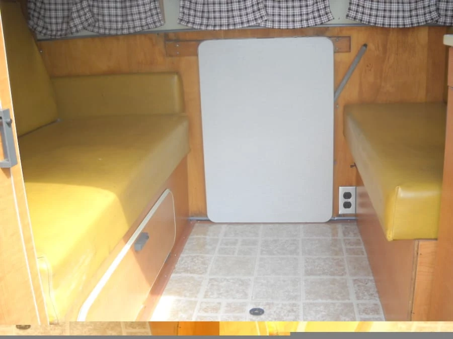 1966 Volkswagen Split-Window Camper - Image 6 of 10