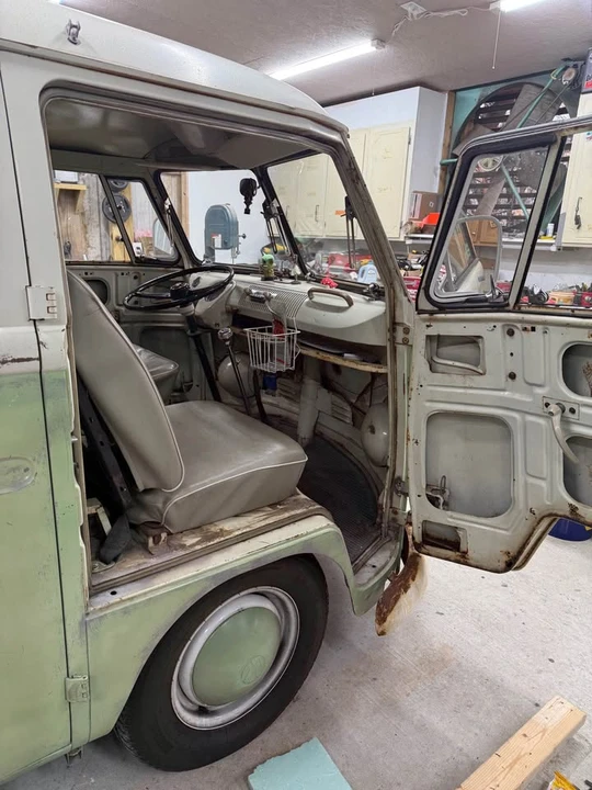1966 Volkswagen Split-Window Bus - Image 7 of 15