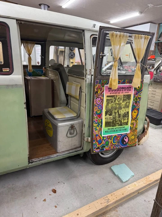 1966 Volkswagen Split-Window Bus - Image 8 of 15