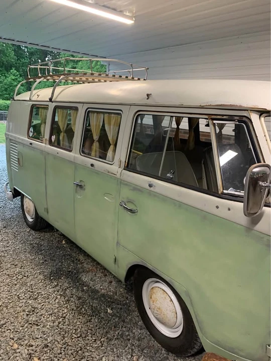 1966 Volkswagen Split-Window Bus - Image 4 of 15