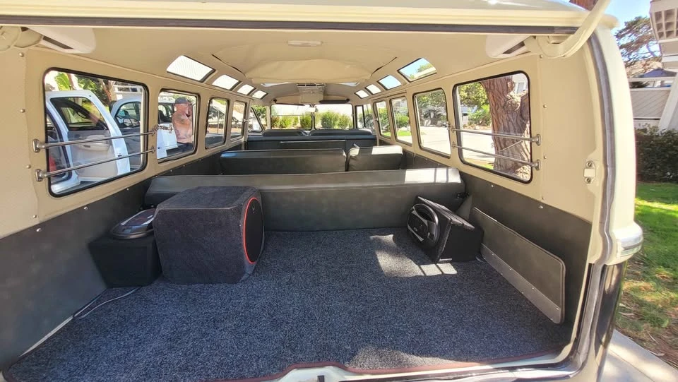 1966 Volkswagen Split-Window Bus - Image 8 of 10