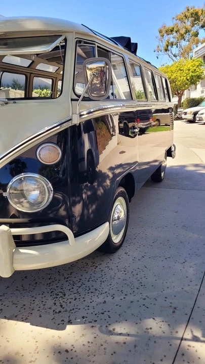 1966 Volkswagen Split-Window Bus - Image 2 of 10